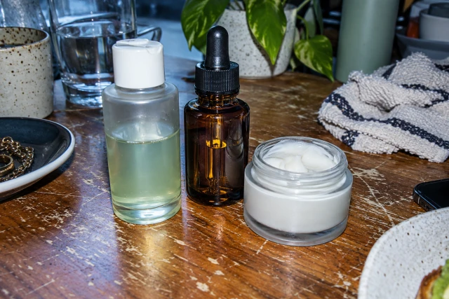 Can You Use Salicylic Acid and Retinol Together?