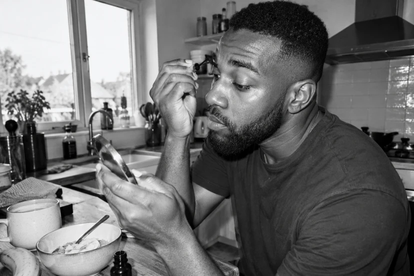 Castor Oil for Eyelashes and Eyebrows: Does It Work?