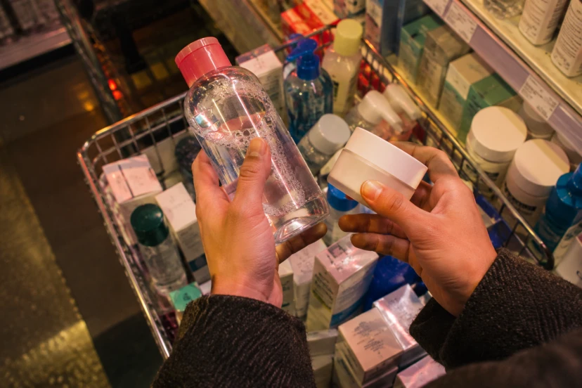Does Drinking Alcohol Age Your Skin? What Evidence Says