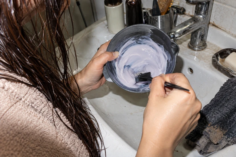 Hair Gloss vs Toner: Which One Does Your Hair Need?