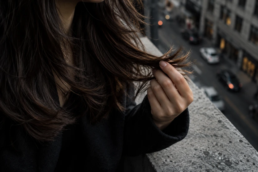 Devo cortar o cabelo em camadas? Um guia para decidir